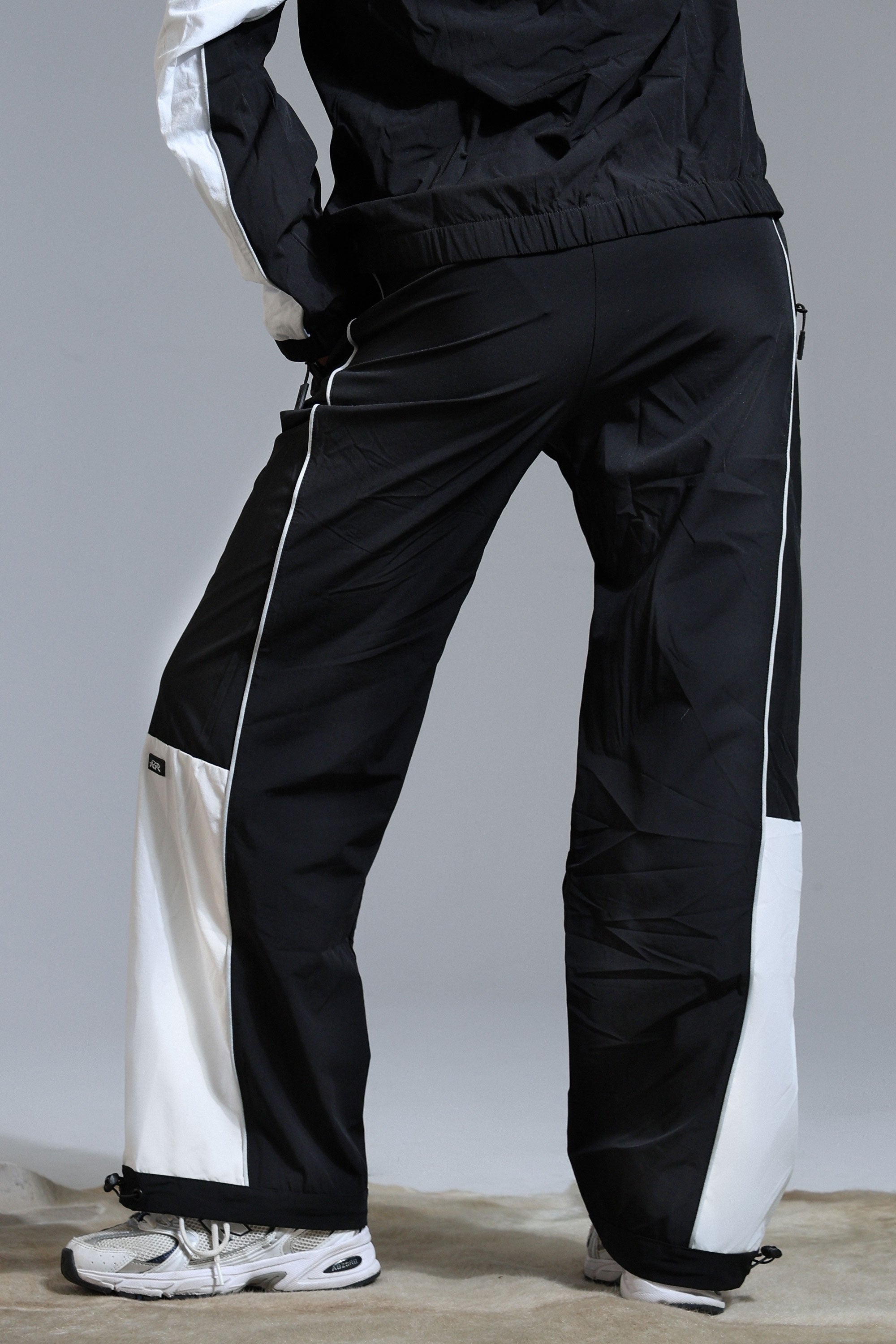 24-25 ACC パンツ JOGGER PANTS TRICKY wide Blocking Wide Leg Joggers | Tiger Friday – TigerFriday