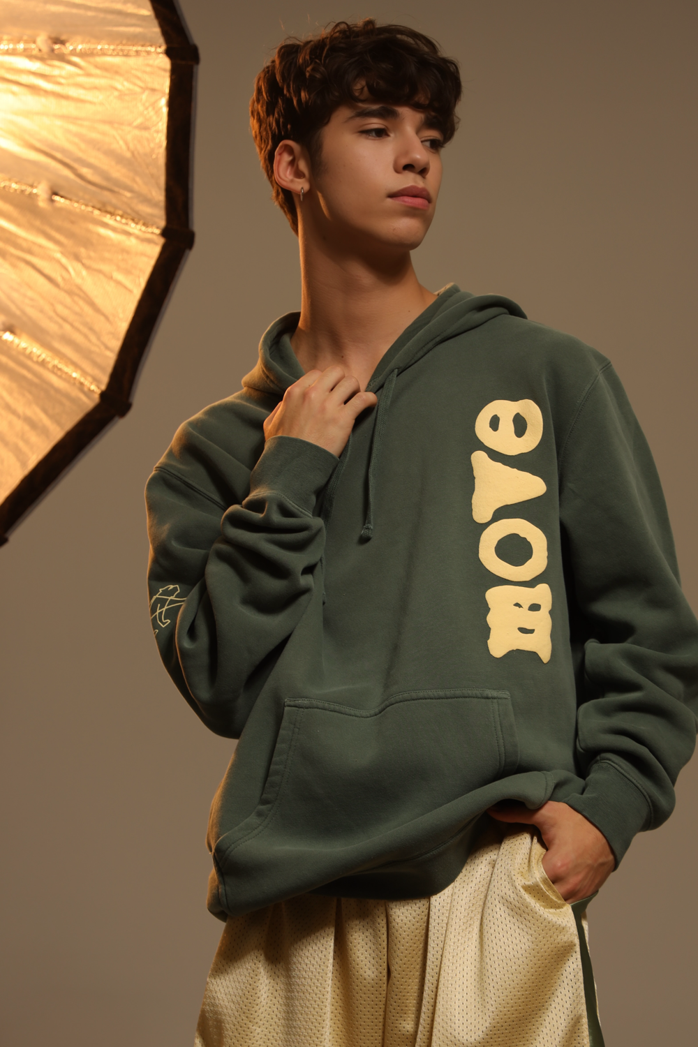 【半額】 | Basil - Hoodie Limitless Tiger TigerFriday – Friday トップス