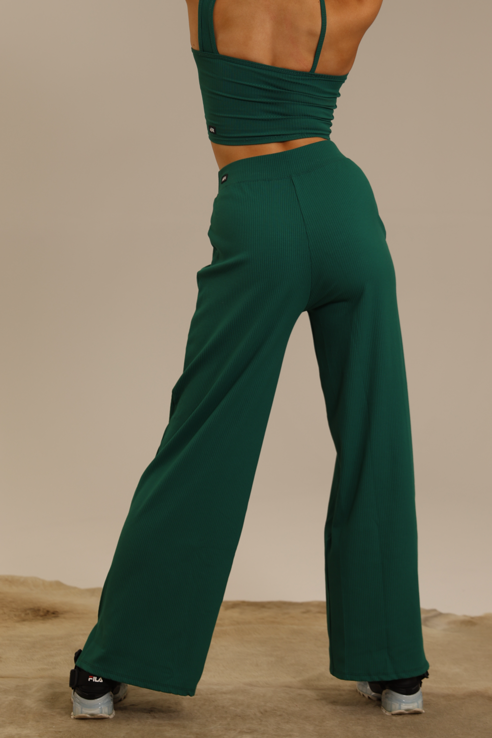 【GRAVER】24FW★ LUCKY-RABBIT Training Pin Tuck Wide Pants Create Wide Leg Pant - Evergreen | Tiger Friday Dancewear