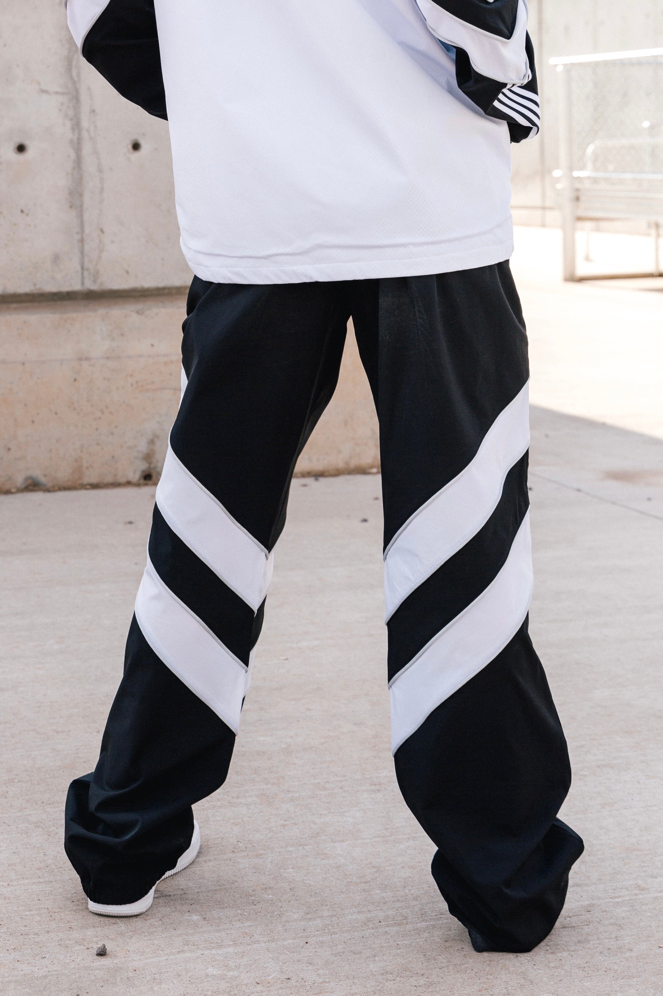 Angles Wide Leg Jogger | Tiger Friday – TigerFriday