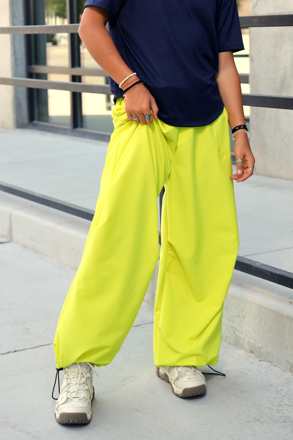 【2plan】Summer baguette parachute carpender pants Carpenter Pants - Cement