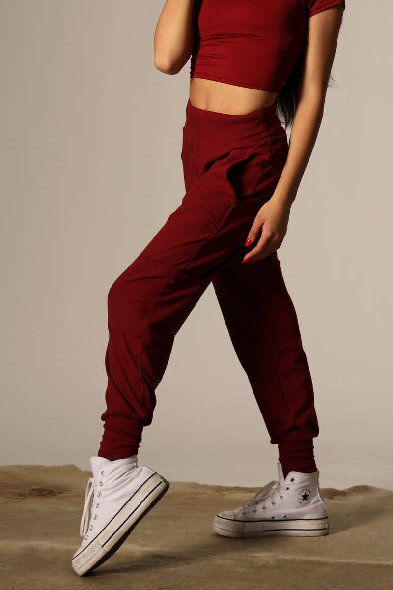 (pre)Loved Free Move Cargo Joggers - Garnet - FINAL SALE