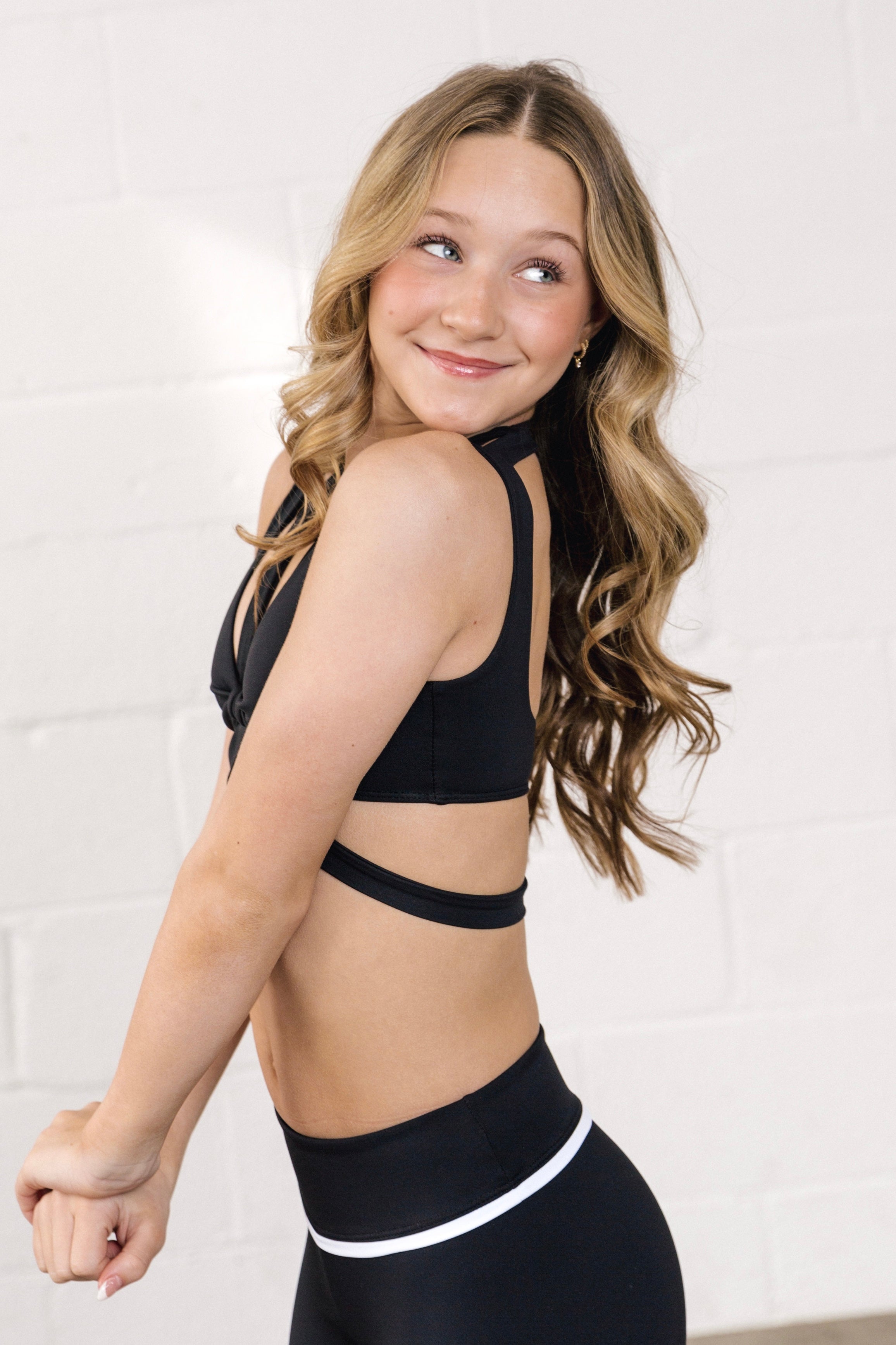 Lorraine Crop - Black