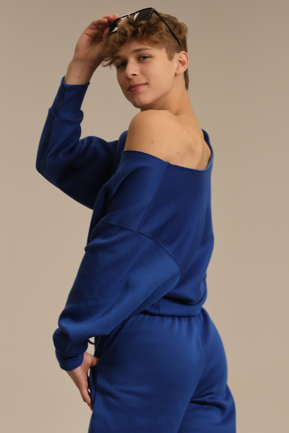 Utility Raw Shoulder Pullover - Cosmo