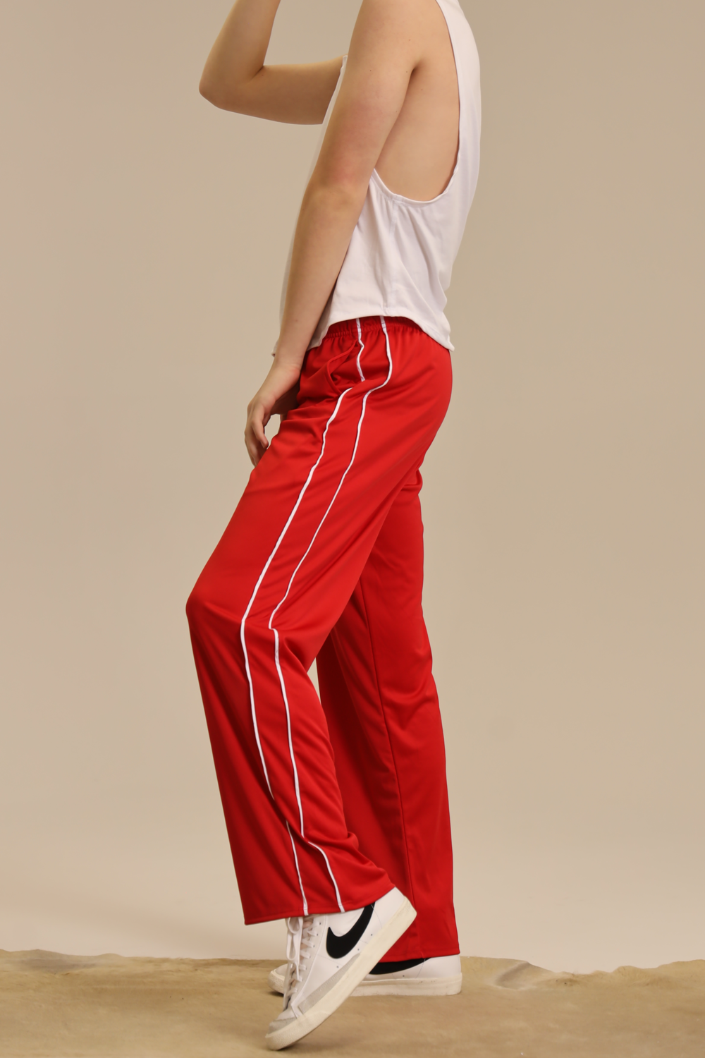 Red 2025 camel joggers