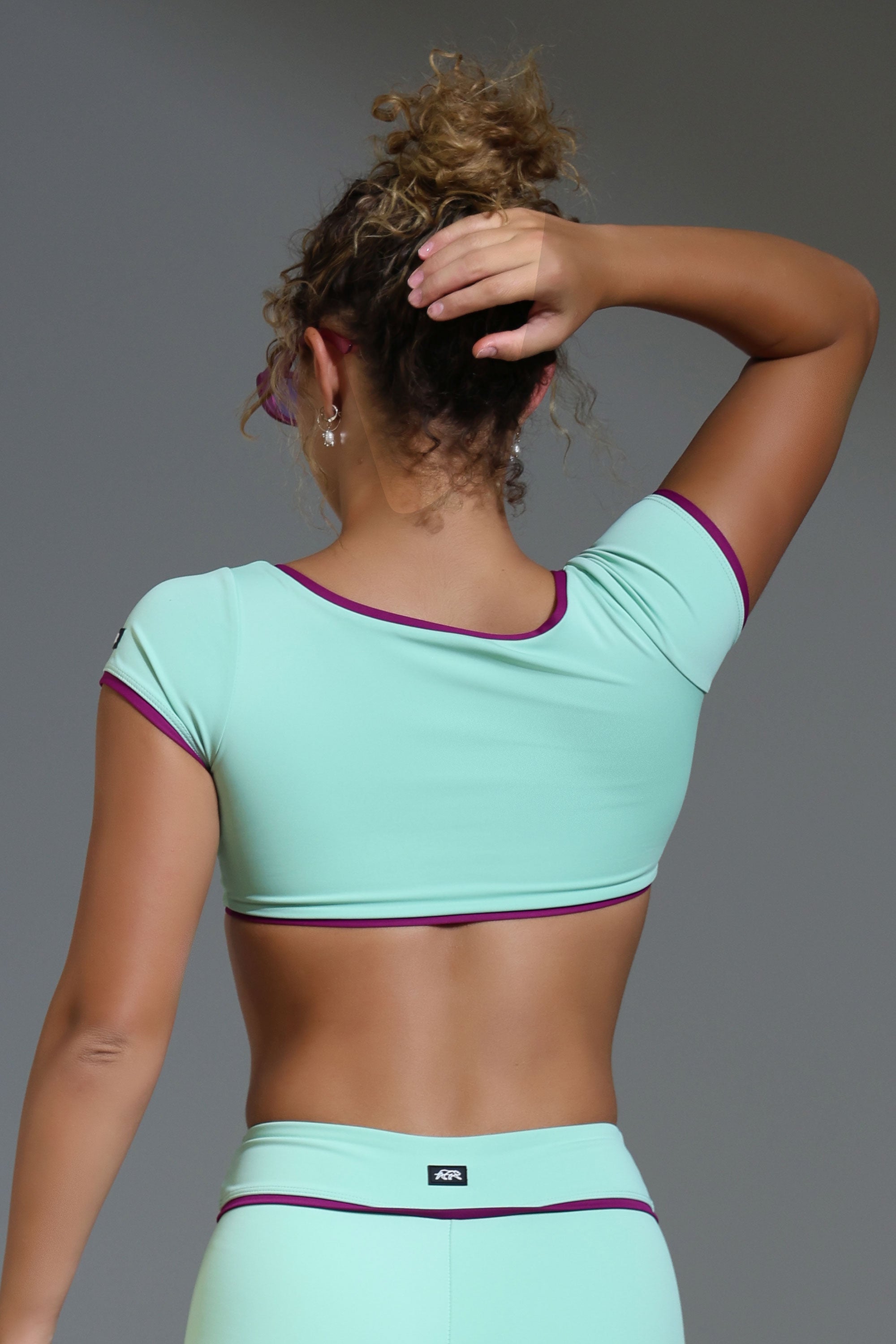 新品★ビッグフラッターファンベール★右手のみ★緑～黄緑グラデ Cornelia Crop - Thistle | Tiger Friday Dancewear – TigerFriday