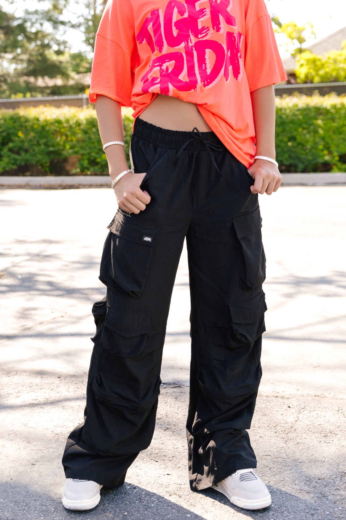 taxi-cargos-black.jpg?v=